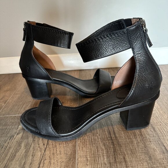 Frye Brielle Back Zip Sandal - Picture 7 of 15